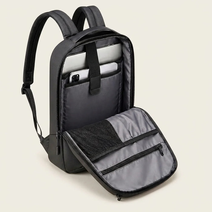 DS Lite 18L Laptoprugzak – laptop- en tabletvak open
