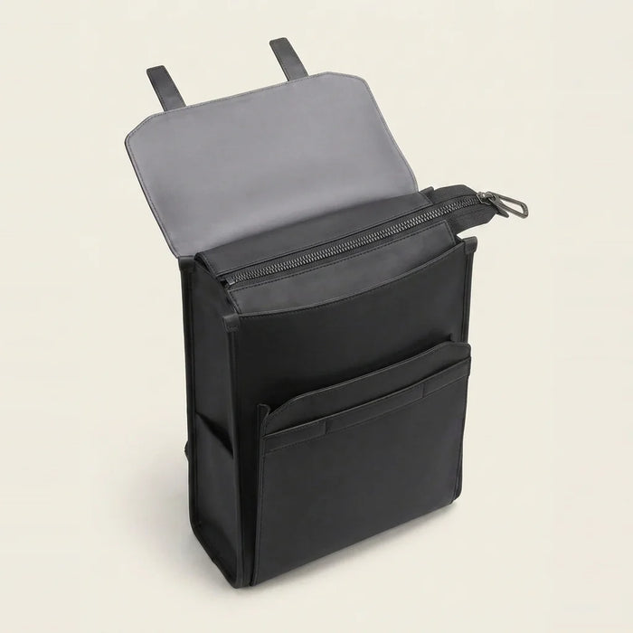 DS Classic 21L Laptoprugzak – klep open, rits eronder zichtbaar