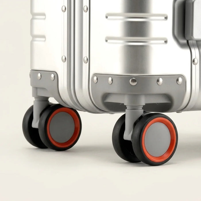 DS ONE Aluminium Koffer – wielen van dichtbij