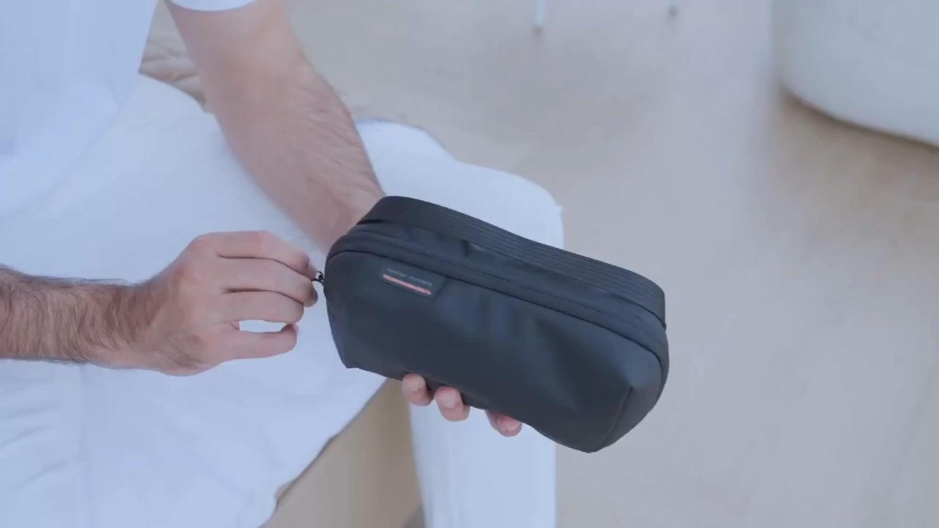 Tech Pouch – Compacte Organizer